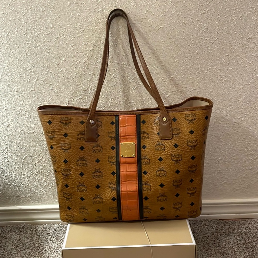MCM VISETOS Tote in Cognac